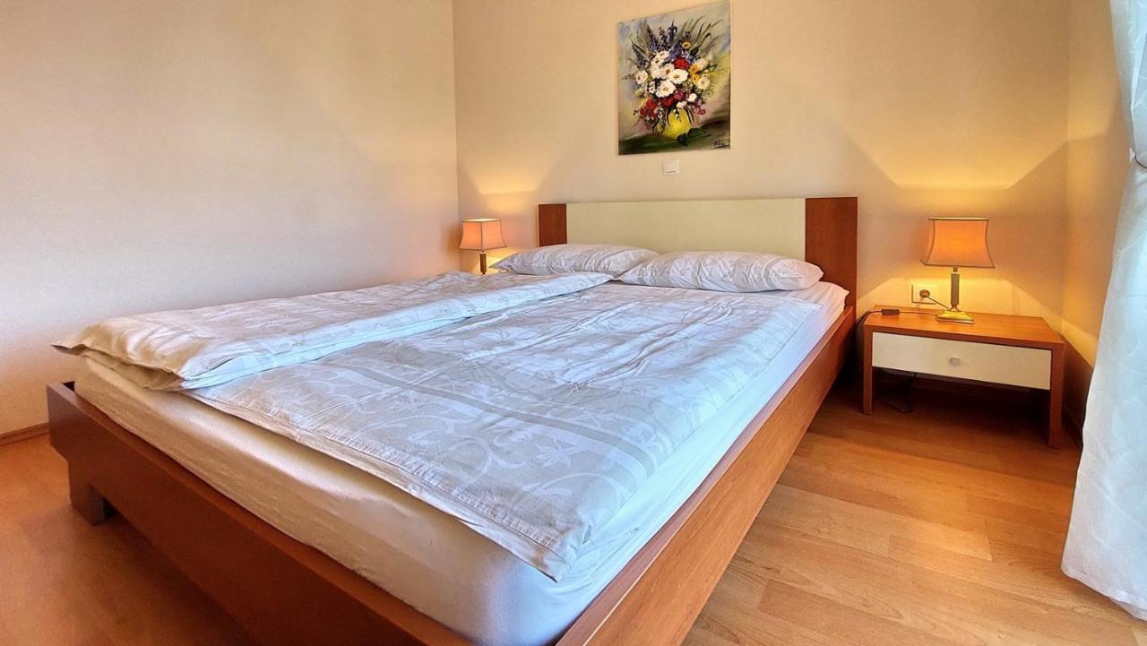 Vista 1 - With Sea View Apartman